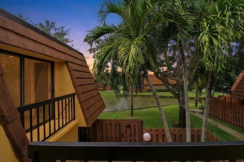 Touwnhouse à vendre à Jupiter, Floride: 2 chambres, 136.57 m2 № 2401856 - photo 2