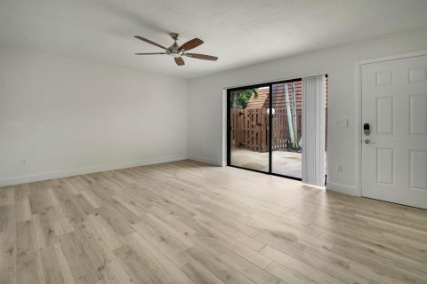 Touwnhouse à vendre à Jupiter, Floride: 2 chambres, 136.57 m2 № 2401856 - photo 10