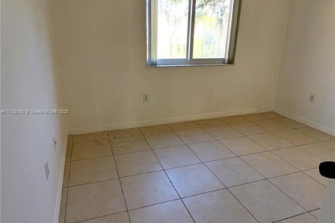 Купить кондоминиум в Хомстед, Флорида 2 спальни, 85.47м2, № 2035309 - фото 16