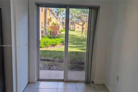 Купить кондоминиум в Хомстед, Флорида 2 спальни, 85.47м2, № 2035309 - фото 17