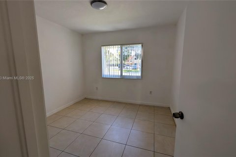 Купить кондоминиум в Хомстед, Флорида 2 спальни, 85.47м2, № 2035309 - фото 14