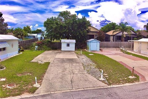 Apartamento en alquiler en Davenport, Florida, 250.84 m2 № 1800118 - foto 1