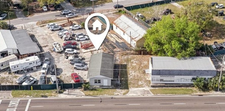 Commercial property in Winter Haven, Florida 78.04 sq.m. № 1572069