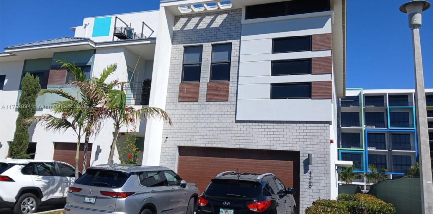 Touwnhouse à Plantation, Floride 3 chambres, 155.33 m2 № 1696599