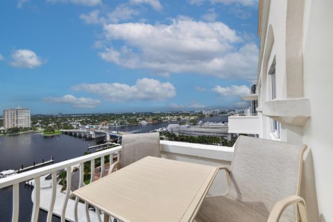 Condo in Fort Lauderdale, Florida, 2 bedrooms  № 2398220 - photo 7
