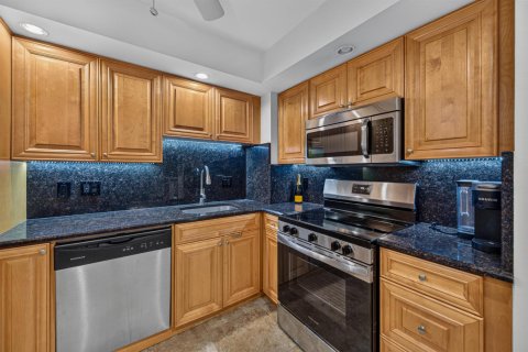 Condo in Fort Lauderdale, Florida, 2 bedrooms  № 2398220 - photo 18