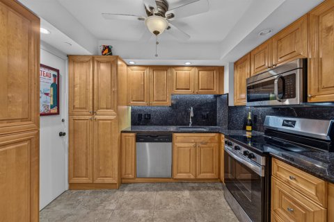 Condo in Fort Lauderdale, Florida, 2 bedrooms  № 2398220 - photo 16