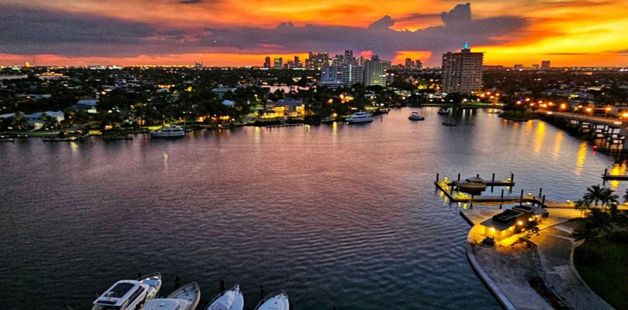 Condo in Fort Lauderdale, Florida, 2 bedrooms  № 2398220