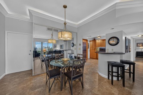 Condo in Fort Lauderdale, Florida, 2 bedrooms  № 2398220 - photo 13