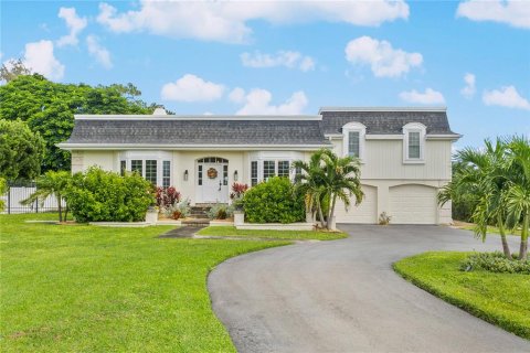 Villa ou maison à vendre à Bradenton, Floride: 4 chambres, 314.38 m2 № 2398632 - photo 2