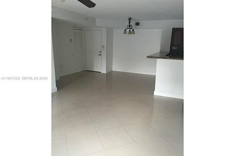 Condominio en alquiler en Miramar, Florida, 2 dormitorios, 91.32 m2 № 2025988 - foto 5