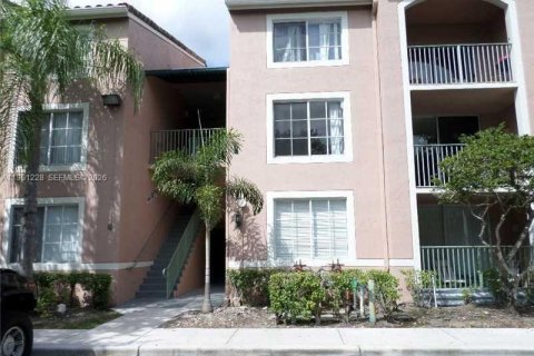 Condominio en alquiler en Miramar, Florida, 2 dormitorios, 91.32 m2 № 2025988 - foto 2
