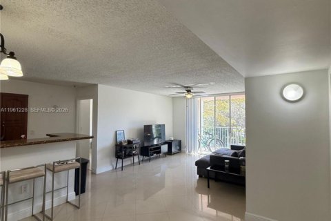 Condominio en alquiler en Miramar, Florida, 2 dormitorios, 91.32 m2 № 2025988 - foto 4
