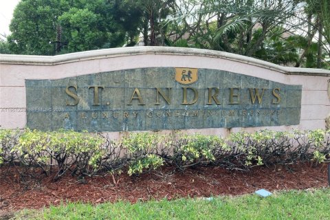 Condominio en Miramar, Florida, 2 dormitorios  № 2025988