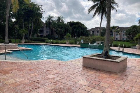 Condominio en alquiler en Miramar, Florida, 2 dormitorios, 91.32 m2 № 2025988 - foto 18
