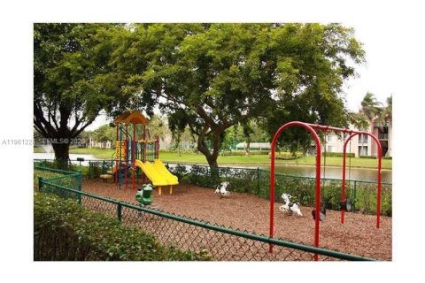 Condominio en alquiler en Miramar, Florida, 2 dormitorios, 91.32 m2 № 2025988 - foto 14