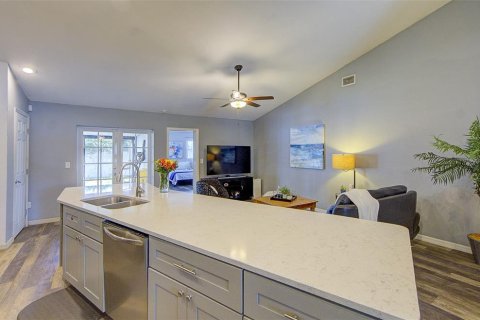 House in Riverview, Florida 4 bedrooms, 166.48 sq.m. № 2199475 - photo 11