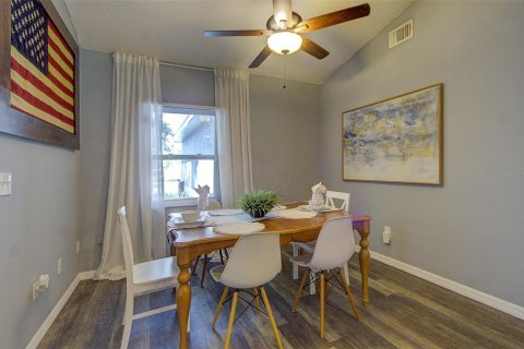 House in Riverview, Florida 4 bedrooms, 166.48 sq.m. № 2199475 - photo 6