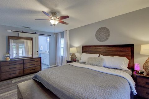 House in Riverview, Florida 4 bedrooms, 166.48 sq.m. № 2199475 - photo 23