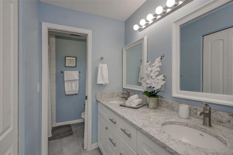 House in Riverview, Florida 4 bedrooms, 166.48 sq.m. № 2199475 - photo 24
