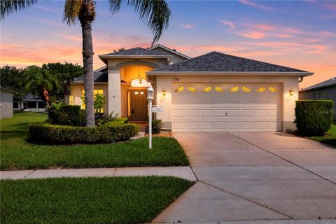 House in Trinity, Florida 3 bedrooms, 166.57 sq.m. № 2223687