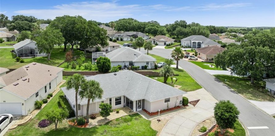 Villa ou maison à Leesburg, Floride 3 chambres, 206.34 m2 № 2155806