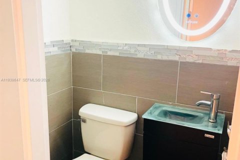 Studio in the Condo in North Miami Beach, Florida  № 1997282 - photo 12