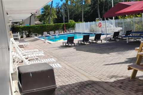 Studio in the Condo in North Miami Beach, Florida  № 1997282 - photo 16