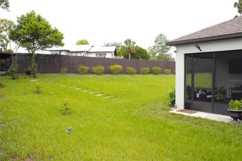 House in Spring Hill, Florida 3 bedrooms, 185.62 sq.m. № 2202920 - photo 12