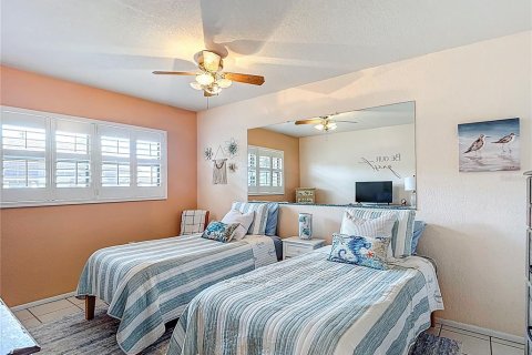Condo in Port Richey, Florida, 2 bedrooms  № 1901902 - photo 26