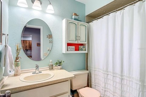 Condo in Port Richey, Florida, 2 bedrooms  № 1901902 - photo 29