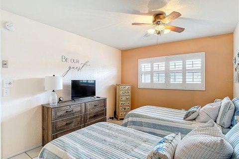 Condo in Port Richey, Florida, 2 bedrooms  № 1901902 - photo 27