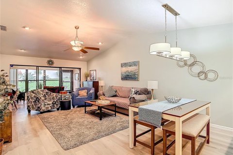Condo in Port Richey, Florida, 2 bedrooms  № 1901902 - photo 20