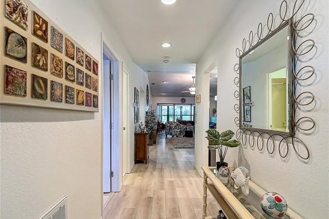 Condo in Port Richey, Florida, 2 bedrooms  № 1901902 - photo 8