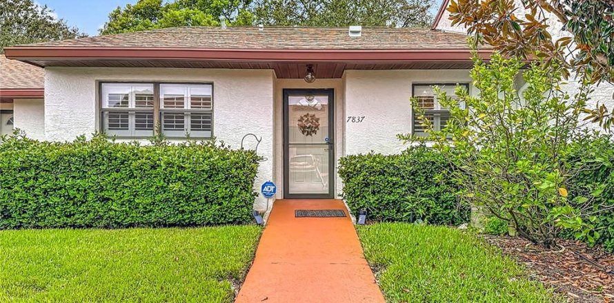 Condominio en Port Richey, Florida, 2 dormitorios № 1901902