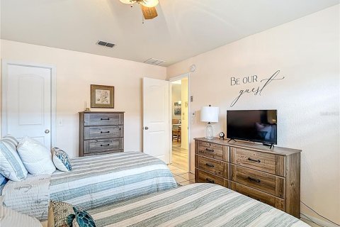 Condo in Port Richey, Florida, 2 bedrooms  № 1901902 - photo 28
