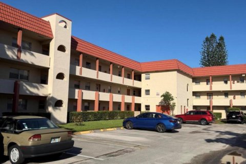 Copropriété à vendre à Sunrise, Floride: 1 chambre, 57.6 m2 № 2183462 - photo 2