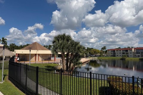 Copropriété à vendre à Sunrise, Floride: 1 chambre, 57.6 m2 № 2183462 - photo 7