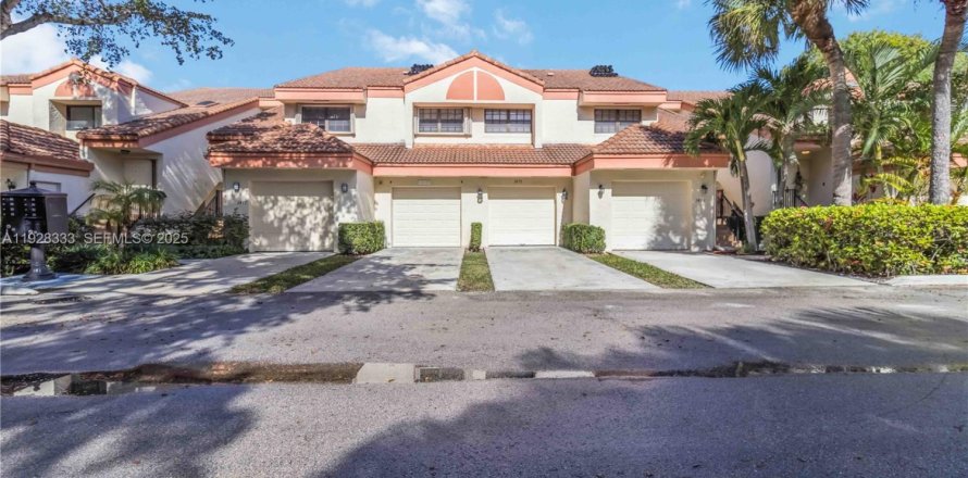 Таунхаус в Холливуд, Флорида 2 спальни, 115.01м2 № 1988396