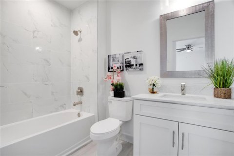 Appartement à louer à Englewood, Floride: 3 chambres, 107.95 m2 № 2239515 - photo 9
