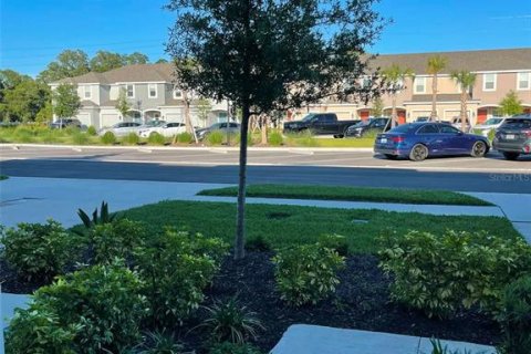 Townhouse in Wesley Chapel, Florida 3 bedrooms, 127.55 sq.m. № 2203850 - photo 3