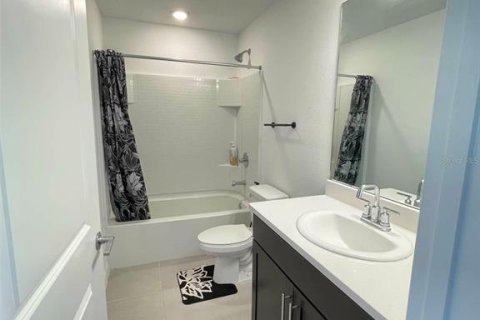 Townhouse in Wesley Chapel, Florida 3 bedrooms, 127.55 sq.m. № 2203850 - photo 19