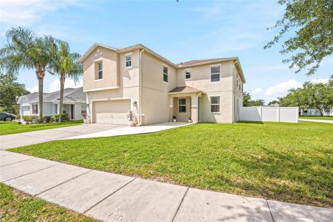 House in Wesley Chapel, Florida 5 bedrooms, 326.09 sq.m. № 2203209