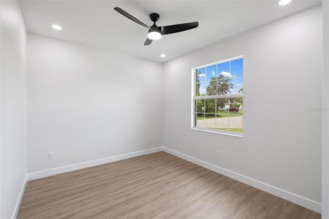 Villa ou maison à vendre à North Port, Floride: 3 chambres, 178.19 m2 № 1902997 - photo 28