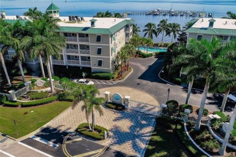 Condominio en alquiler en Punta Gorda, Florida, 3 dormitorios, 170.1 m2 № 1914419 - foto 1