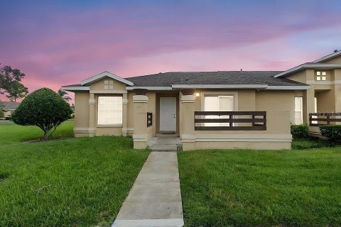 Villa ou maison à Kissimmee, Floride 3 chambres, 103.03 m2 № 2138157