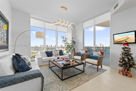 Condo in Sunny Isles Beach, Florida, 2 bedrooms  № 1790741 - photo 4