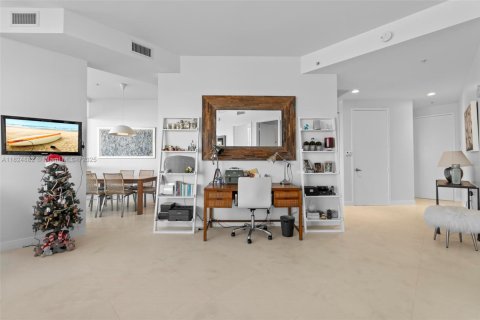 Condo in Sunny Isles Beach, Florida, 2 bedrooms  № 1790741 - photo 9