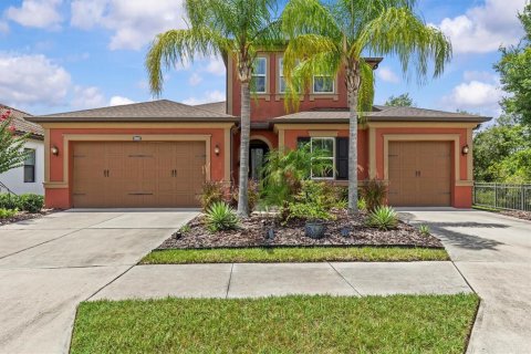 House in Wesley Chapel, Florida 4 bedrooms, 304.16 sq.m. № 1847890 - photo 1