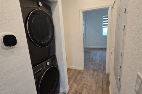 Adosado en alquiler en Homestead, Florida, 3 dormitorios, 123.37 m2 № 1956680 - foto 11